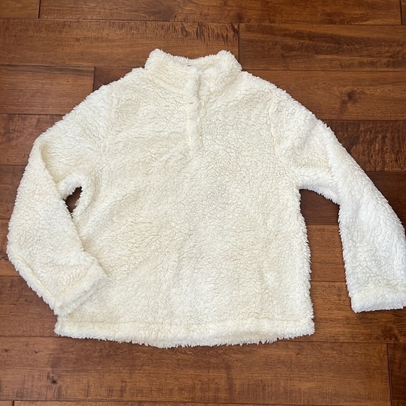 Style 5 fuzzy sherpa turtleneck pullover White - Picture 4 of 11
